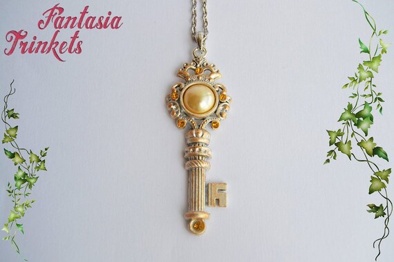 Beverly marsh key necklace deals