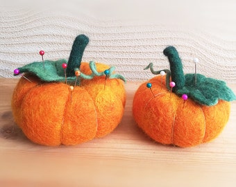 Coussins citrouilles faits main, accessoires d'Halloween, étui à aiguilles à coudre, rangement pour épingles, décoration en pierre en feutre de laine, cadeau de pendaison de crémaillère pour maman couturière