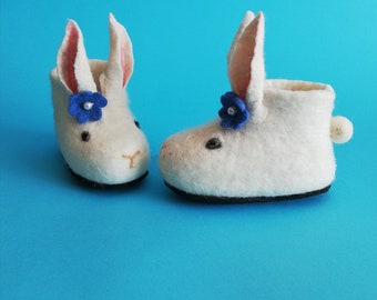 Baby shoes white bunny eco slippers, Winter rabbits booties, First children's home shoes, Felted Kids clogs 12-18 months, 1 st birthday