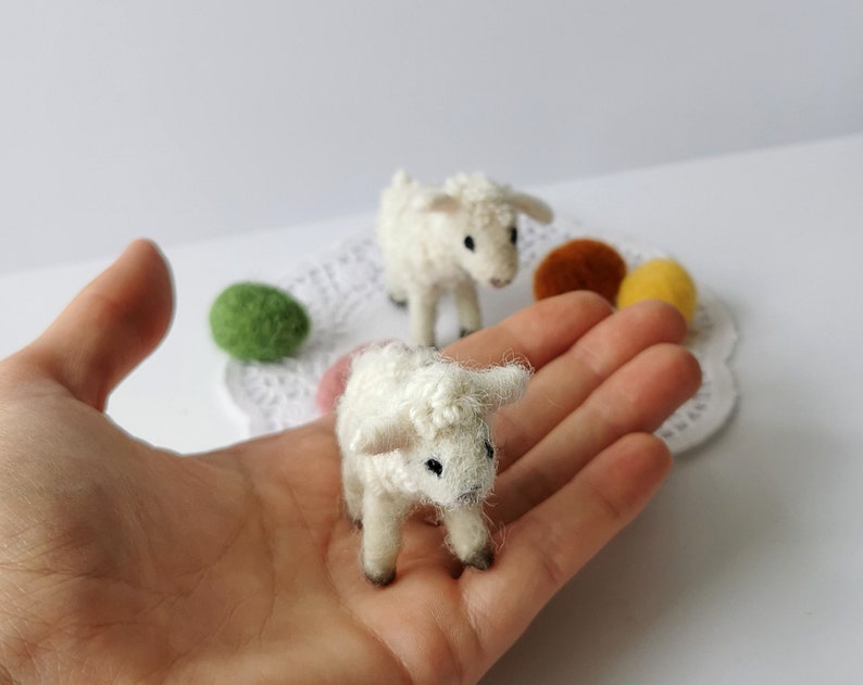 Lamb Sheep skulpture, Easter table decoration, Beautiful natural wool home decor, Unique table decor figurine, Needle Felted Art image 6