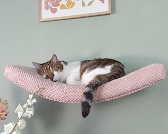 Floating Cat Bed Shelf: Modern Feline Relaxation Station