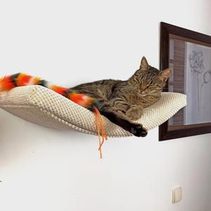 Space-Saving Cat Perch with Removable Cushion - Wall Mount Pet Bed image 6