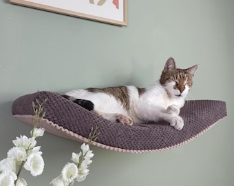 Cat-approved Wall Perch: Sturdy, Stylish, and Washable!