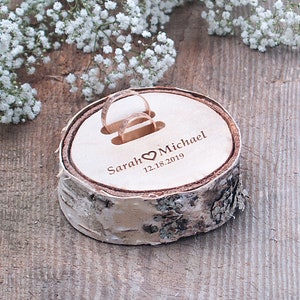 Wedding Ring Box, Rustic Ring Bearer Pillow, Wooden Ring Holder, Wedding Wood Slice, Personalized Tree Stump, Proposal Ring Bearer Box