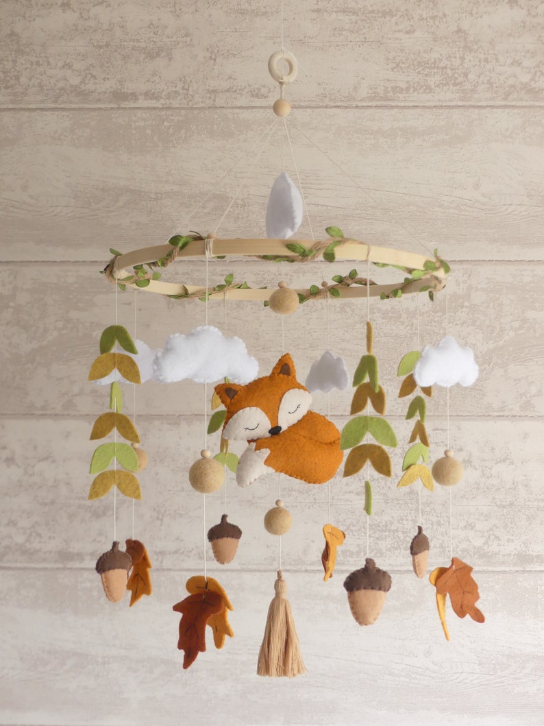 Mobile en feutrine renard,nuages,feuilles,automne,forêt pour chambre de bébé ou d'enfant à suspendre. Décoration de chambre bébé,mobile image 6