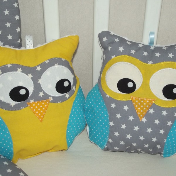 Coussin ou doudou hibou en coton et minky pour bébé bleu, jaune et gris