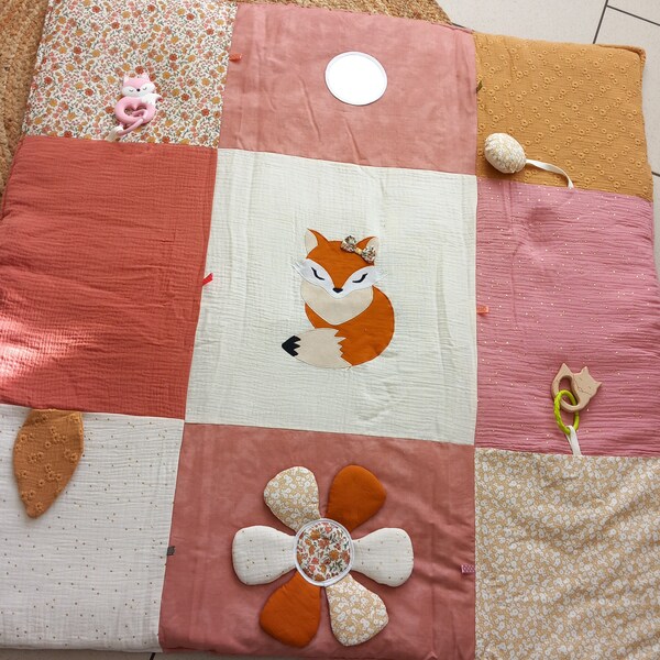 Tapis d'éveil oeko tex sensoriel pour bébé avec miroir et bruitage thème renarde,animaux,fleurs,tapis de jeu,montessori