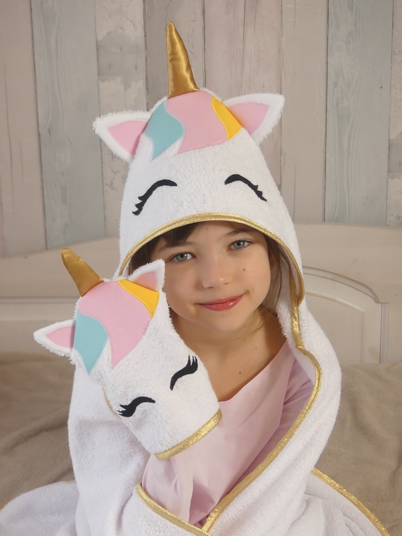 Cape de bain+gant licorne - Créatrice Etsy : Picottietcompagnie