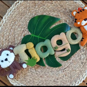 Guirnalda de nombre de fieltro CON personaje para habitación de bebé y niño, tema de la jungla, mono, móvil de fieltro