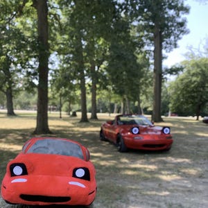 Plüsch Miata Stofftier Auto