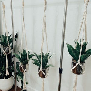 Macrame Plant Hanger Planter | Handmade Modern Macrame Boho Spiral Square Top Accent Plant Hanger Planter