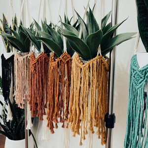 Macrame Plant Hanger Planter | Handmade Boho Fringe Fringy Crown Knot Macrame Plant Hanger Planter
