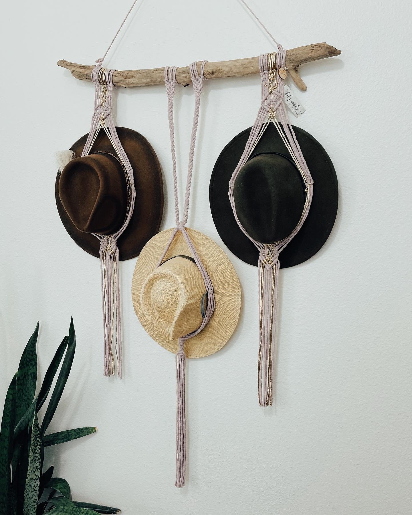 Macrame Hat Hanger | Boho Rose 3-hat Driftwood Wall Decor - Etsy