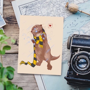 Grande carte postale animaux à écharpe maison de Poudlard loutre our hermine ornitorynque