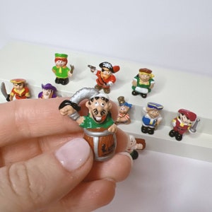 Set of 12 Pirates Miniature Figurines