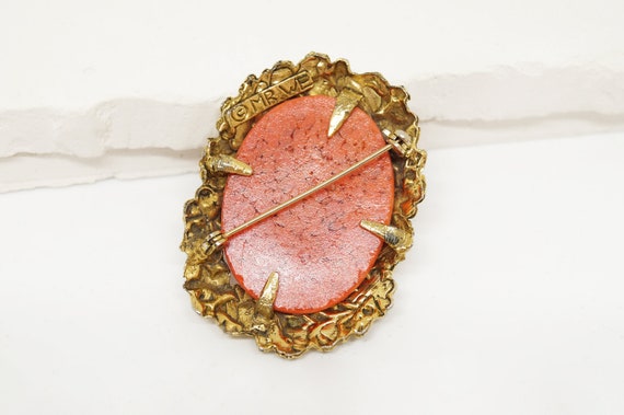 Mr. We collectible brooch - image 5