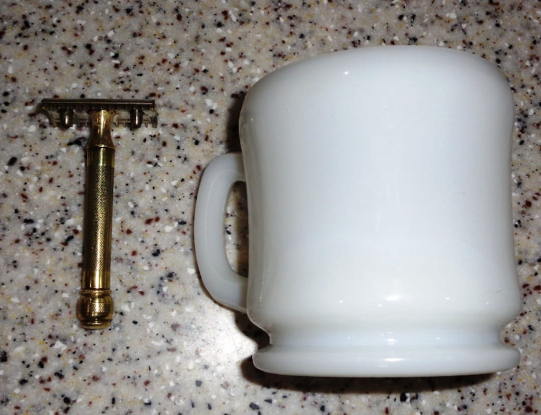 Gillette Double Edge Razor Old Type With Hazel Atlas Vintage Shaving ...