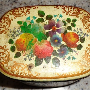 English tin box.
