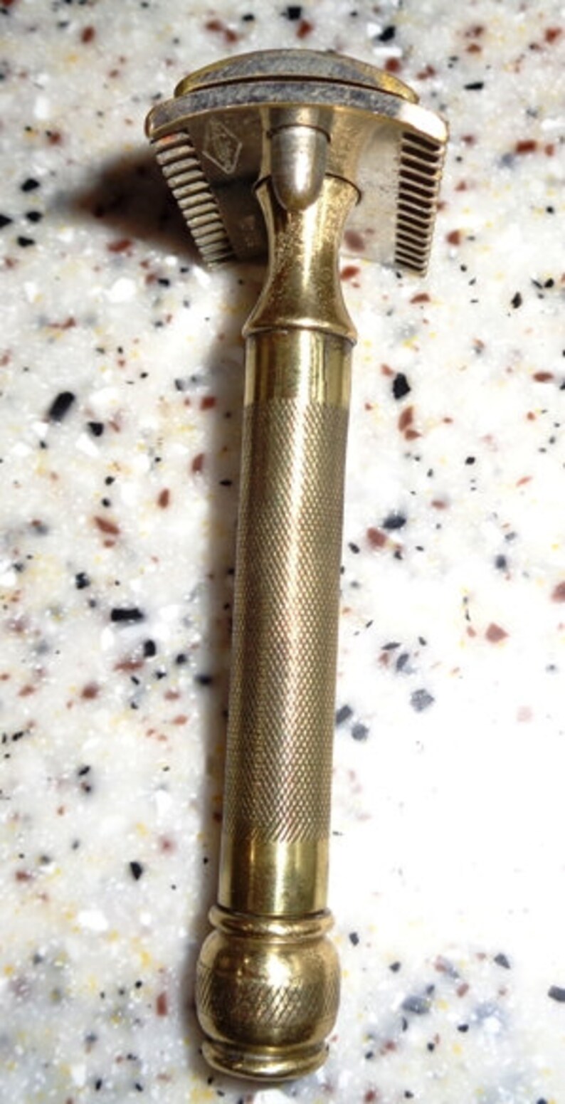 Gillette Double Edge Razor Old Type With Hazel Atlas Vintage Shaving ...