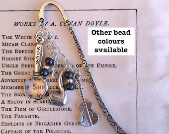 Arthur Conan Doyle beaded bookmark - Sherlock Holmes with the bead colour of your choice
