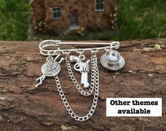 Agatha Christie  50 mm kilt pin with the theme of your choice.