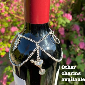 F Scott Fitzgerald&#39;s The Great Gatsby wine bottle necklace