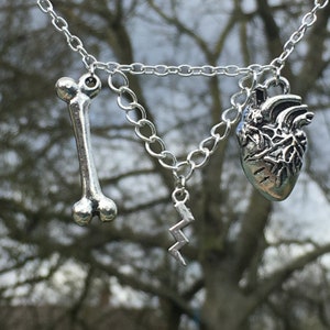 Frankenstein-ketting van Mary Shelley - meer bedels beschikbaar