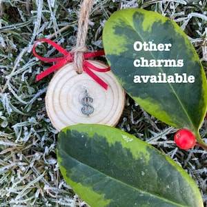 F Scott Fitzgerald&#39;s The Great Gatsby wood slice (Christmas) ornament - other charms available