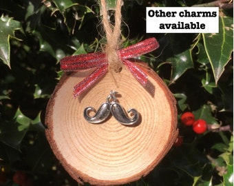 Murder mystery (Christmas) wood slice ornament - other charms available