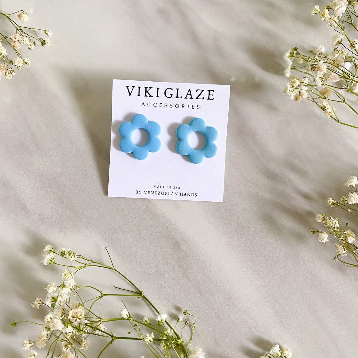 Small flower earrings Daisy earrings polymer clay flower Etsy