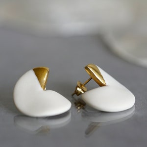 Porcelain stud earrings *GOLD CEILING* white curved circle stud earrings with 24k gold plating, available in two sizes, handmade
