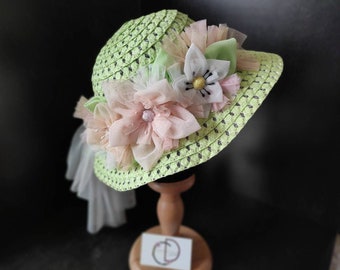 Floral Pistachio Green Straw Hat: Toddler Girl Sun Bonnet (2-5 Years)