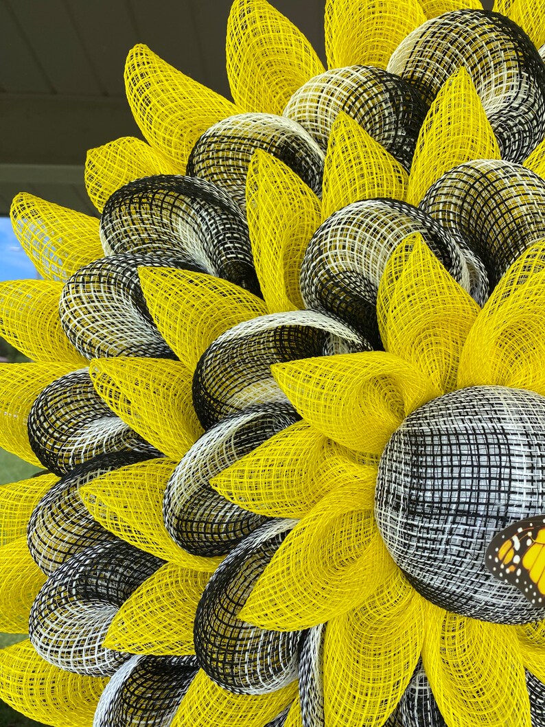 Sheath-Floral Black white yellow and white