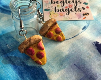 Handgemaakte kleipizza-oorbellen