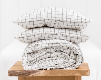 Linen bedding set in white-black checks patters (duvet cover + 2 pillowcases). Queen linen bedding. King linen quilt.