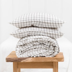 Linen bedding set in white-black checks patters (duvet cover + 2 pillowcases). Queen linen bedding. King linen quilt.