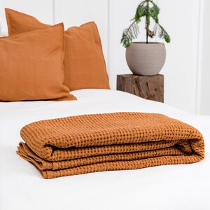 Linen throw in burnt orange. Waffle Linen throw blanket. Linen bedspread. image 2