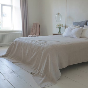 Linen bedspread - Natural linen bed cover - Linen bed throw in various colors - Linen counterpane - Stonewashed linen quilt