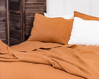 Linen throw in burnt orange. Waffle Linen throw blanket. Linen bedspread.