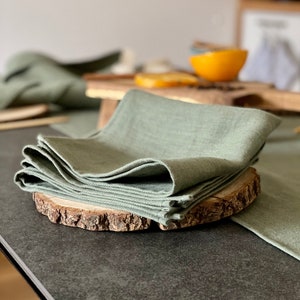 Heavier weight linen napkin set - Moss green linen napkin set of 2-4-6-8-10 - Handmade table linen