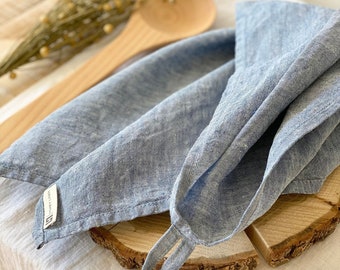 Linen kitchen towel in blue melange. Stone washed linen tea towel. Kitchen linen. Linen gift idea.