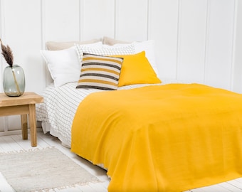 Linen throw. Linen blanket in yellow color. Linen summer throw. Natural linen bedspread. Linen bed throw. Fringed bed cover.