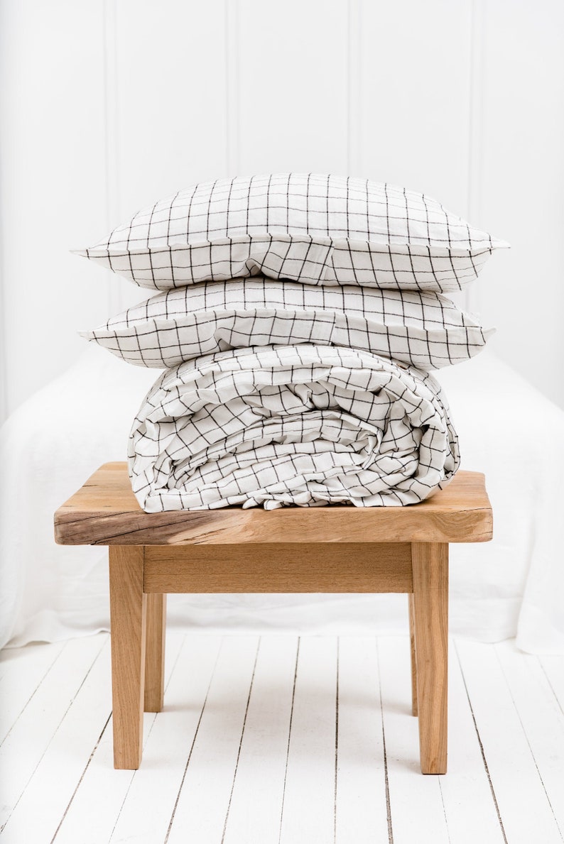 Linen bedding set in white-black checks patters duvet cover 2 pillowcases. Queen linen bedding. King linen quilt. image 1