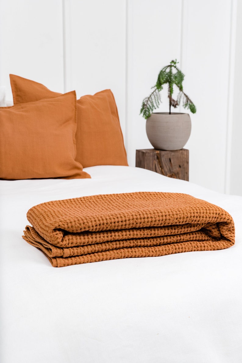 Linen throw in burnt orange. Waffle Linen throw blanket. Linen bedspread. image 2