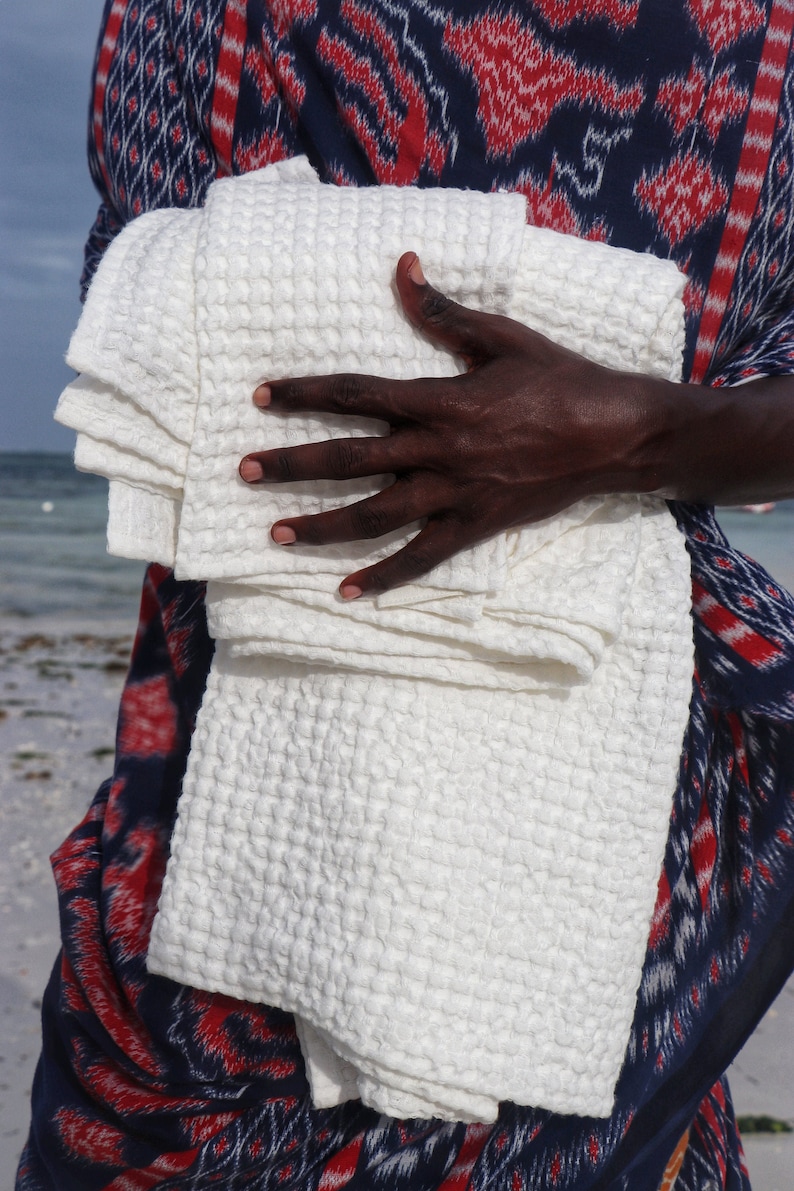 Bath towel. Linen towel SET in waffle. White linen towel. Face, hand, body towels. Absorbent bath sauna, beach towel. Gift for her. image 1