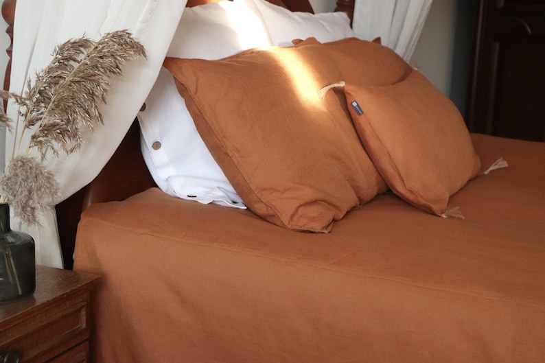 Linen bedspread Natural linen bed cover in terracotta Stonewashed linen bed throw in many sizes Linen counterpane Washed linen quilt zdjęcie 3