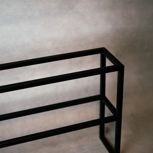 Minimalistischer Loft Industrial Schuhständer 2-Tier-Rack für ultimative Organisation Bild 7