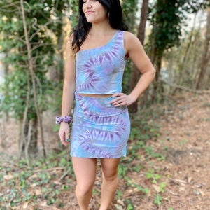 Tie dye skirt set, hippie skirt set, boho skirt set, handmade skirt set, sexy spandex set, beachy skirt set, one shoulder tie dye top, skirt