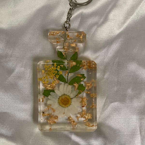 Honey Daisy Keychain