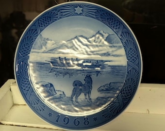 Royal Copenhagen 1968 "The last Umiak" plate